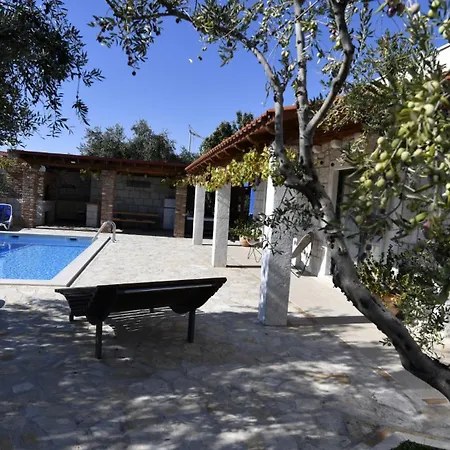 Vila Hilltop View - By Guide *