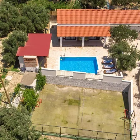 Villa Hilltop View - By Guide